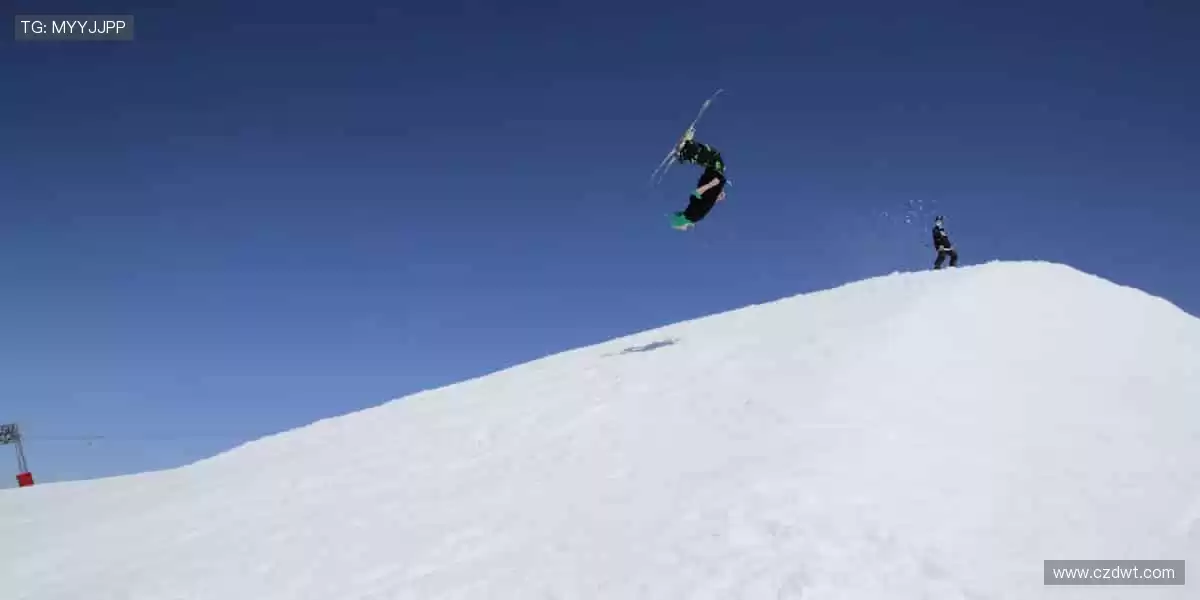 💻专业解说 + 实时互动，全球球迷同频狂欢！💥